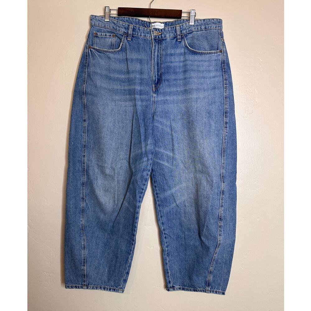 Zara Medium Wash Barrel Jeans 14